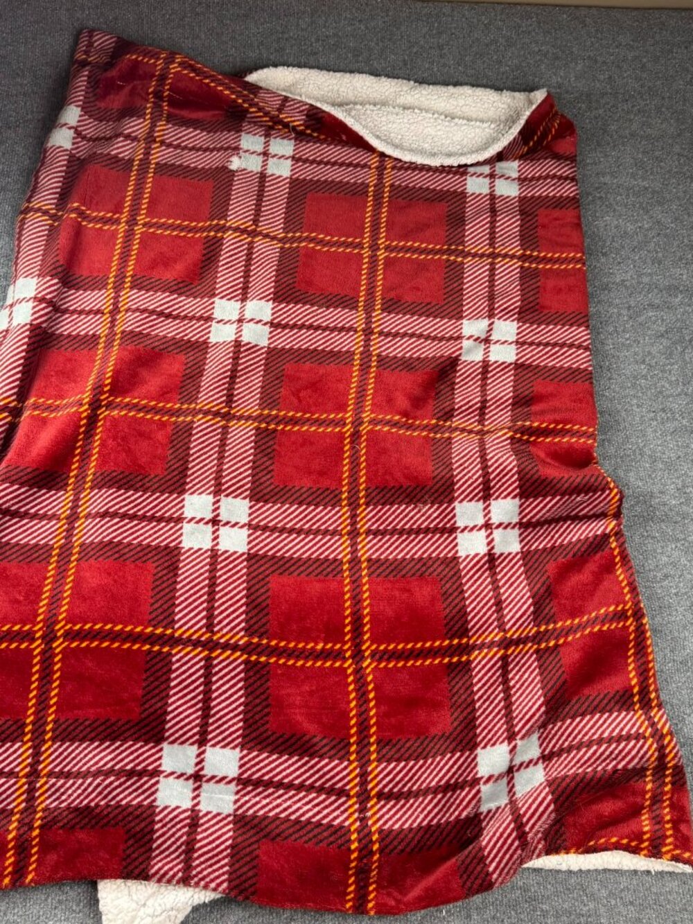 Red Plaid Sherpa Fleece Throw Blanket 44x58 Soft Cozy Holiday Christmas Damaged